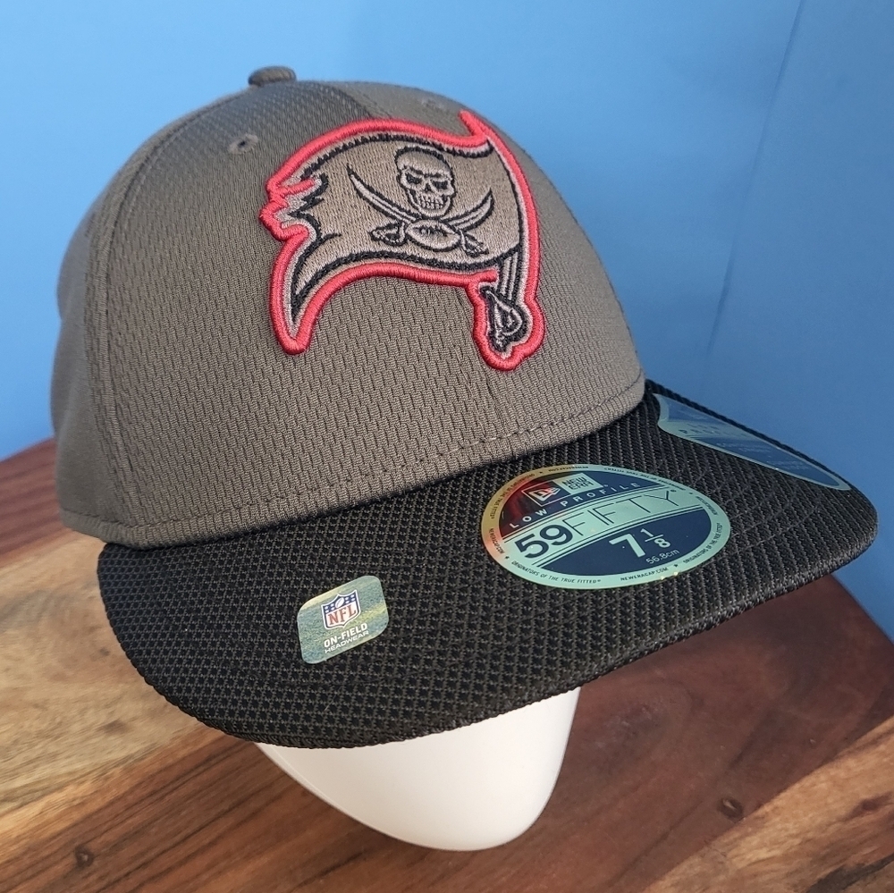 Tampa Bay Buccaneers Baseball Cap Low Profile Hat Fitted Size 7 1/8 New